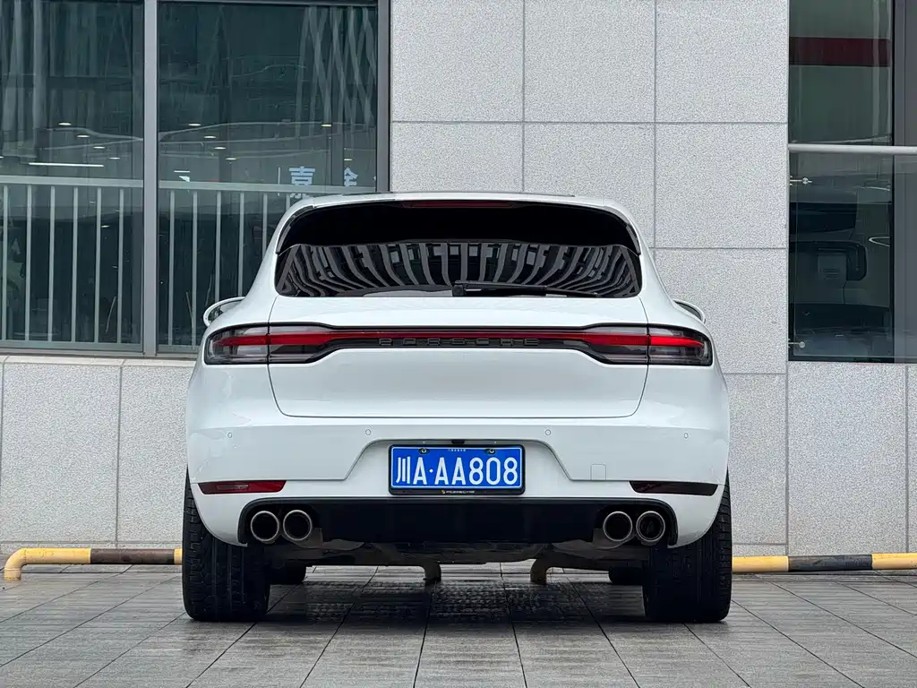 Porsche Macan — фото 5