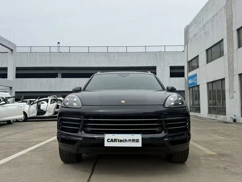 Porsche Cayenne — фото 2