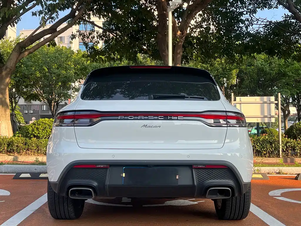 Porsche Macan — фото 8