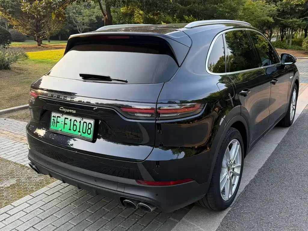 Porsche Cayenne Hybrid — фото 6