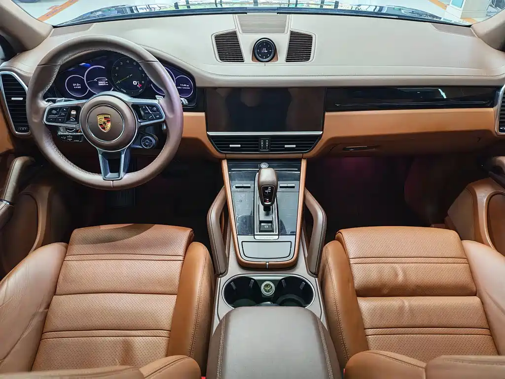 Porsche Cayenne Hybrid — фото 13