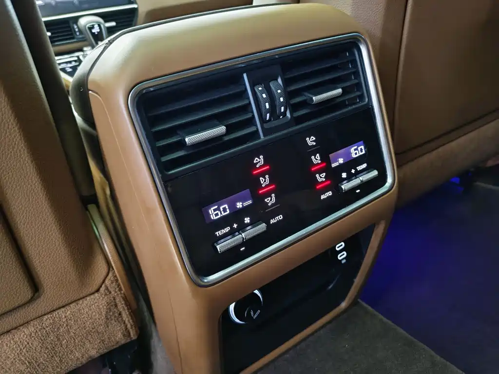 Porsche Cayenne Hybrid — фото 4