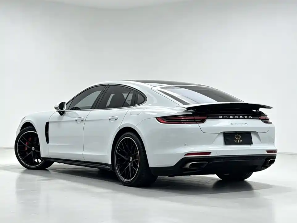 Porsche Panamera — фото 9