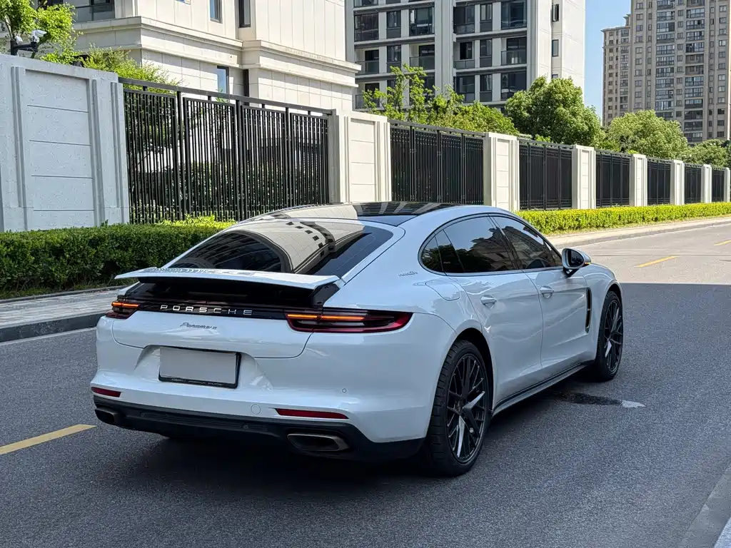 Porsche Panamera — фото 6