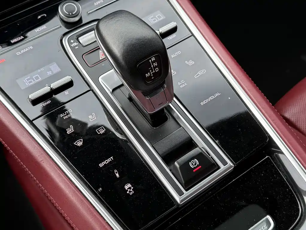 Porsche Panamera — фото 14