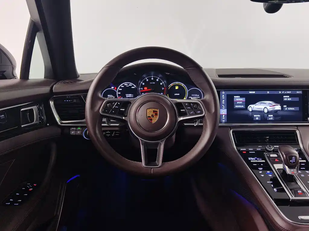 Porsche Panamera — фото 11