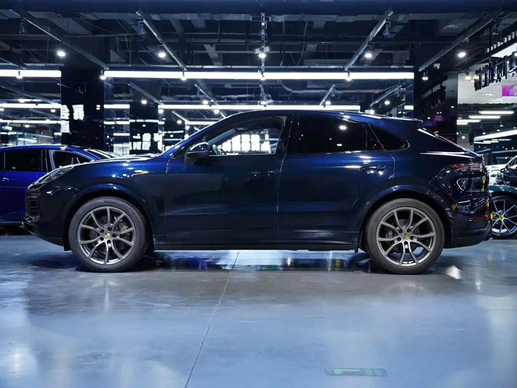 Porsche Cayenne — фото 13