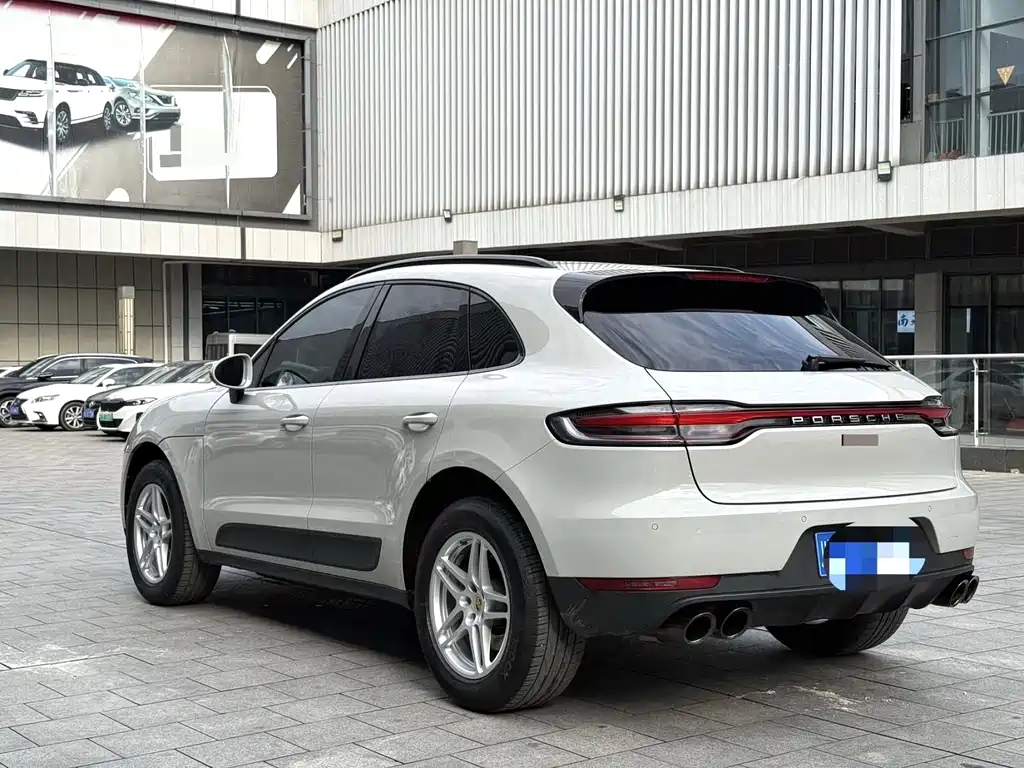 Porsche Macan — фото 8