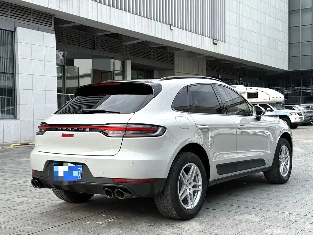 Porsche Macan — фото 9