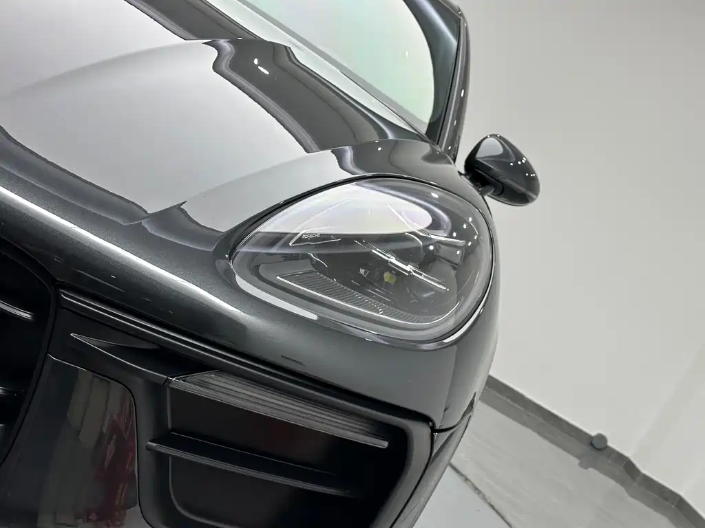 Porsche Macan — фото 19