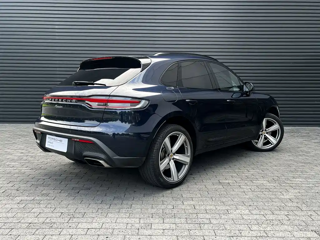 Porsche Macan — фото 17