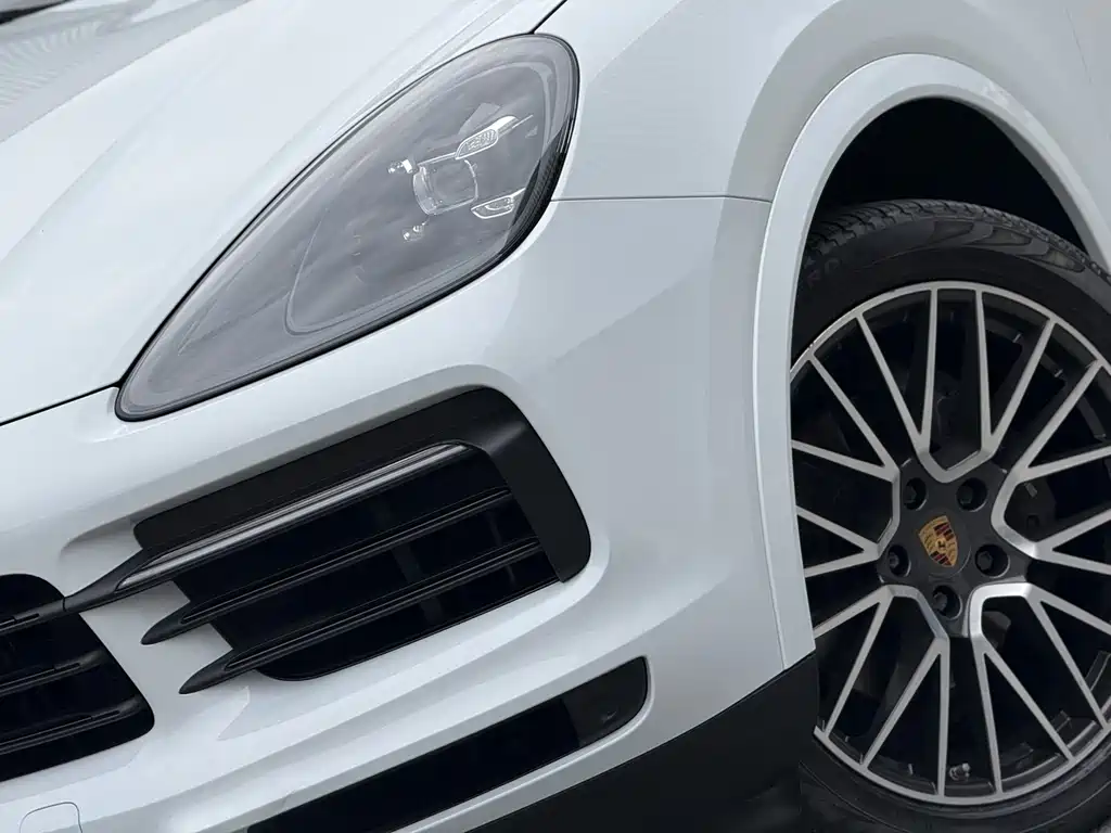 Porsche Cayenne — фото 2