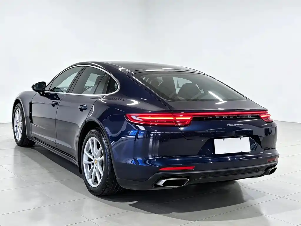Porsche Panamera — фото 10