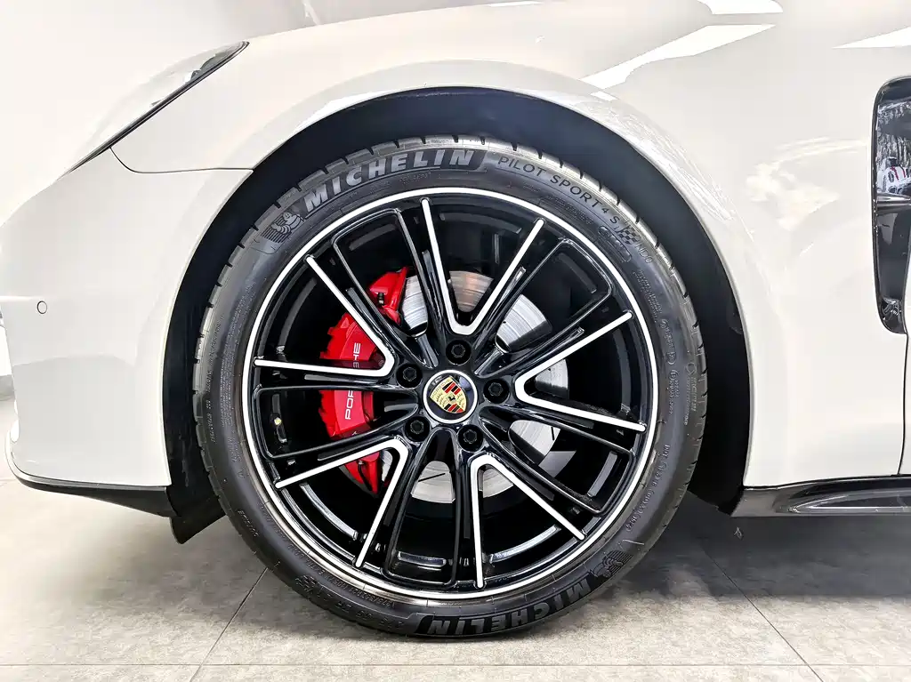 Porsche Panamera — фото 20