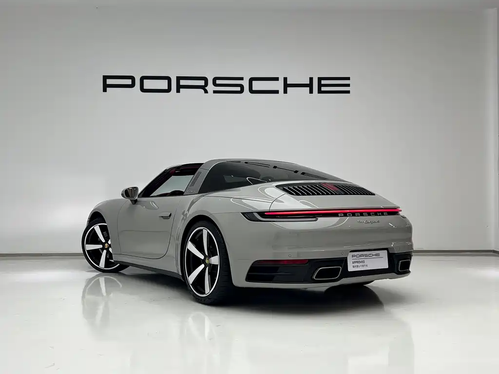 Porsche 911 — фото 24