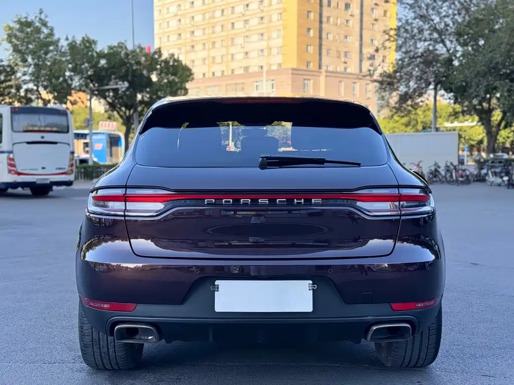 Porsche Macan — фото 11