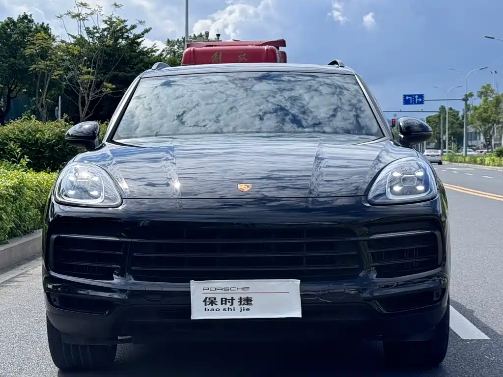 Porsche Cayenne — фото 2