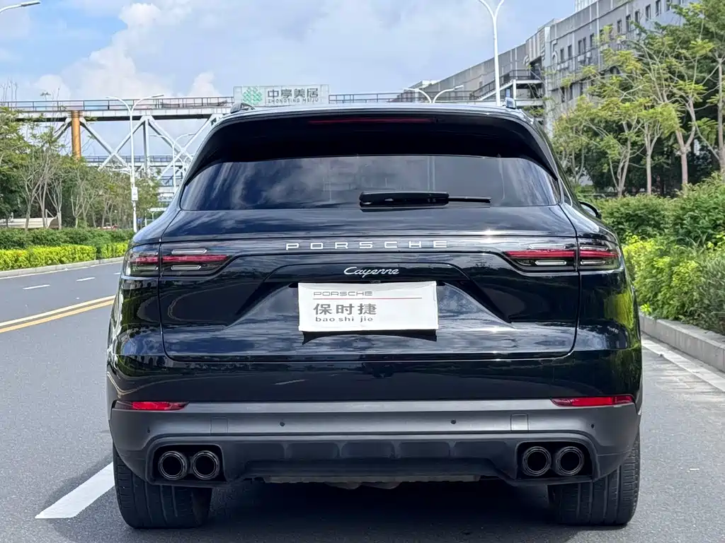 Porsche Cayenne — фото 11