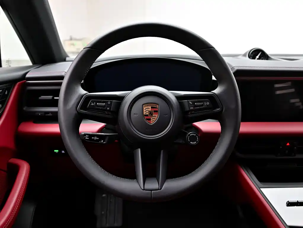 Porsche Macan EV — фото 10