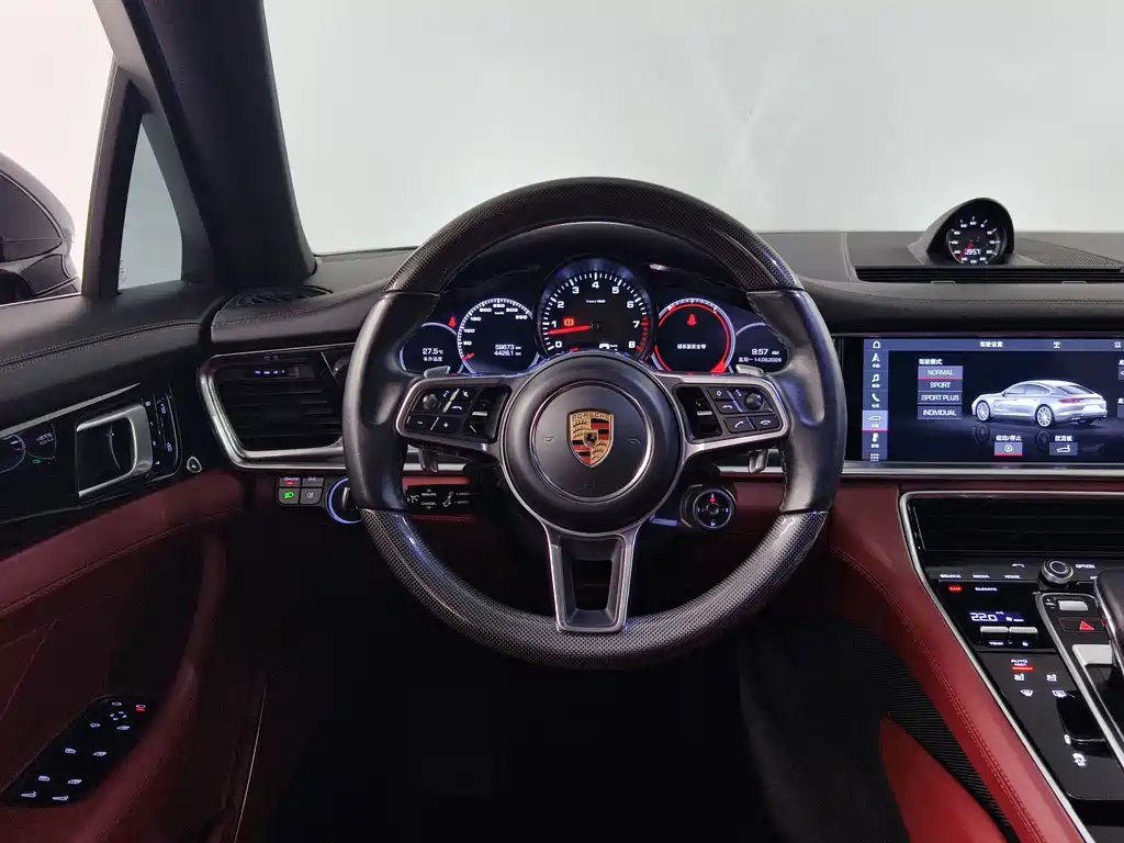 Porsche Panamera — фото 10