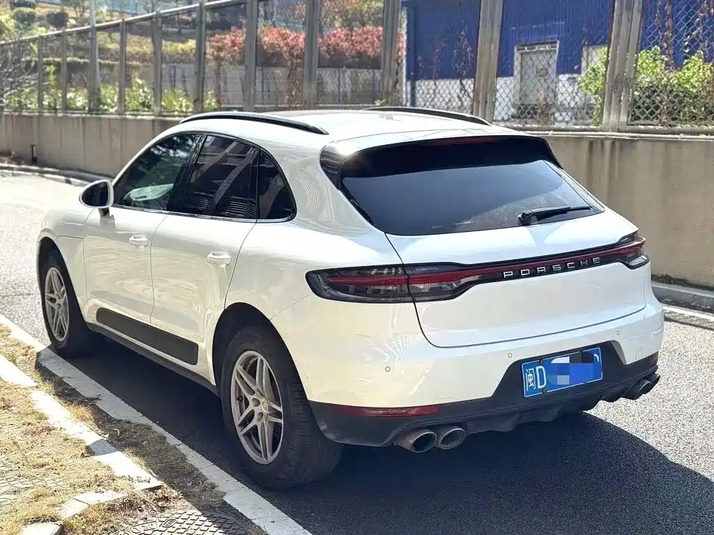 Porsche Macan — фото 4