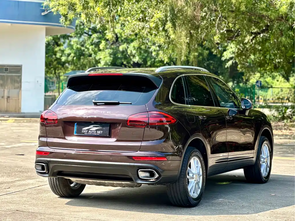 Porsche Cayenne — фото 5