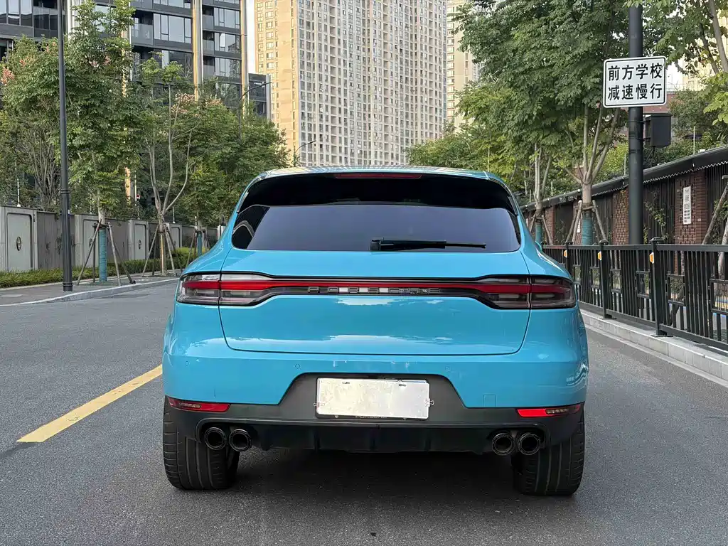 Porsche Macan — фото 15