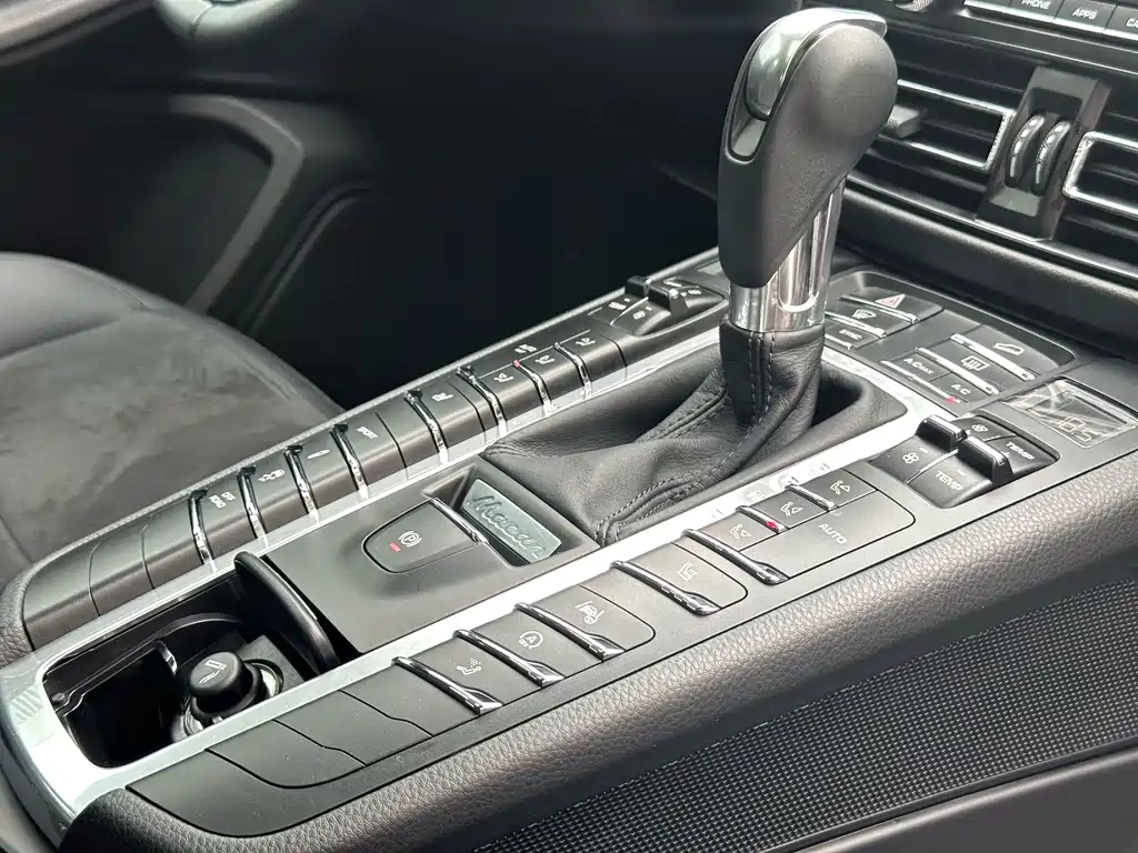 Porsche Macan — фото 8