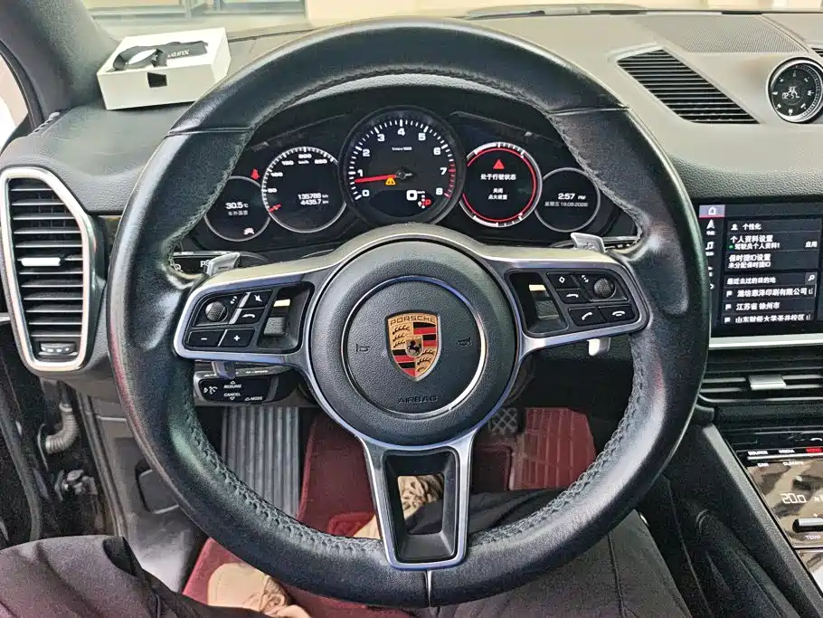 Porsche Cayenne — фото 15