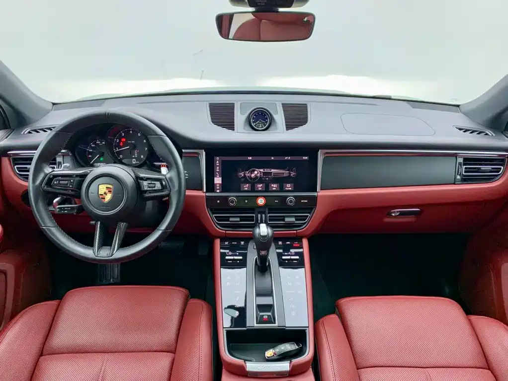 Porsche Macan — фото 16