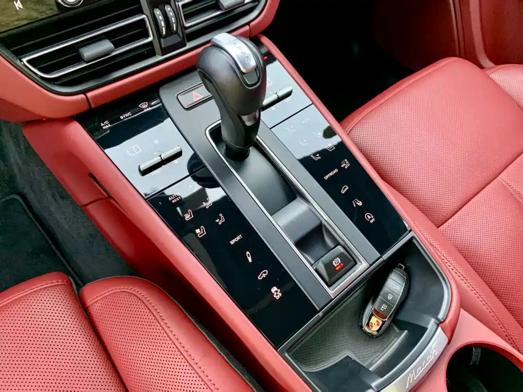 Porsche Macan — фото 23