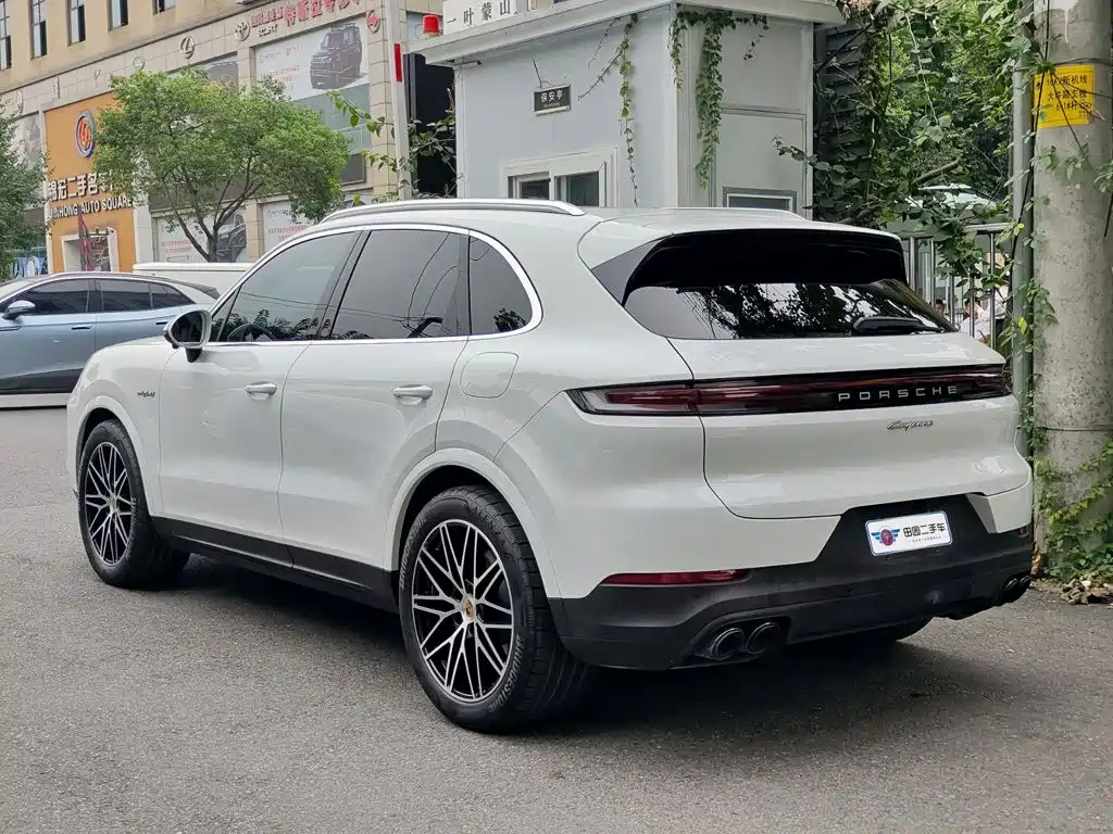 Porsche Cayenne Hybrid — фото 4
