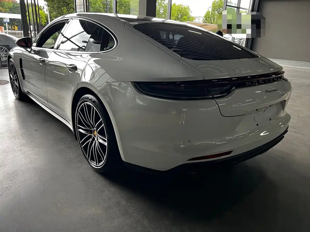 Porsche Panamera — фото 19