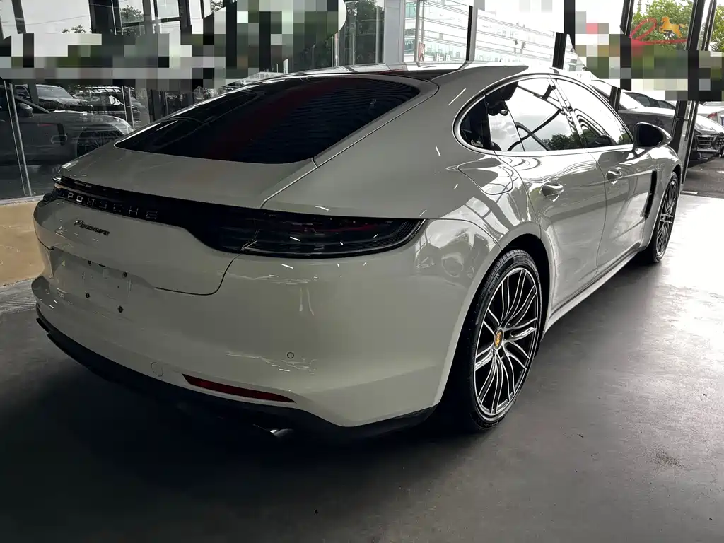 Porsche Panamera — фото 21