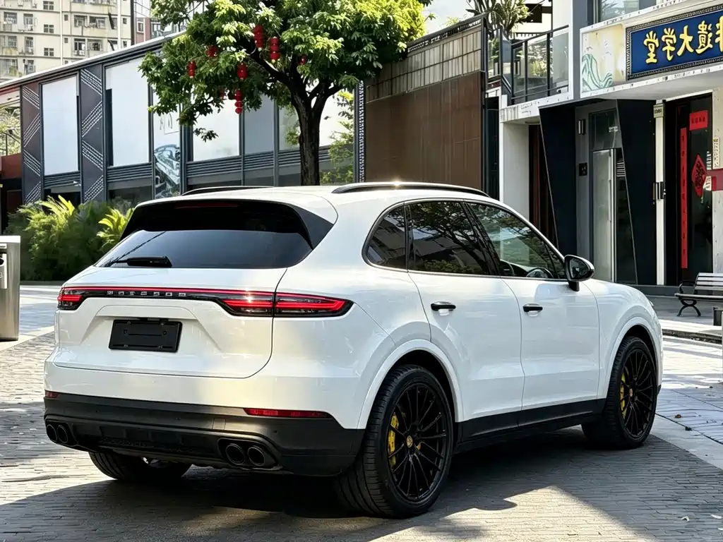 Porsche Cayenne — фото 9