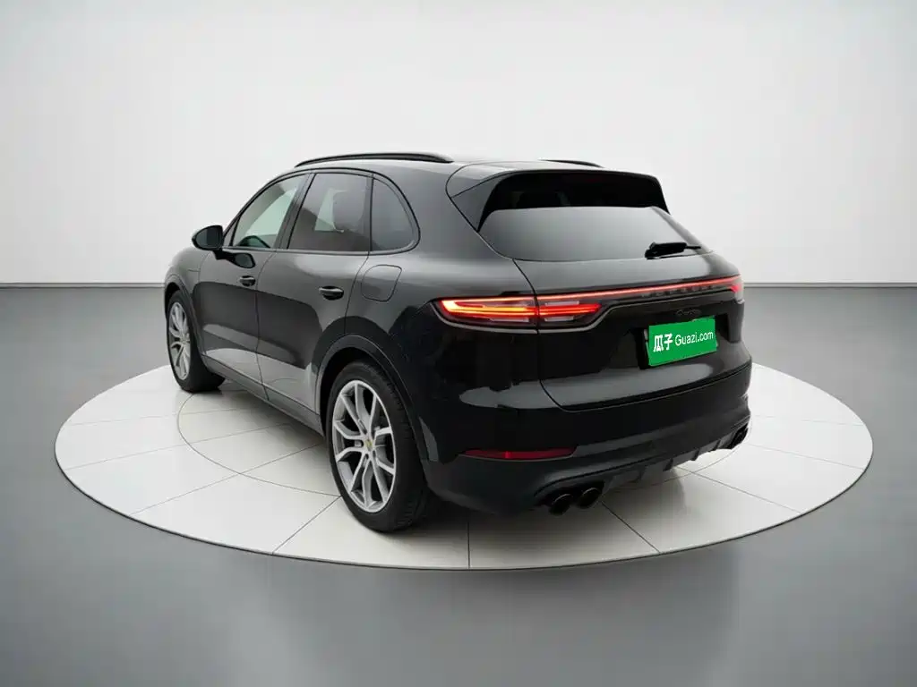 Porsche Cayenne Hybrid — фото 4