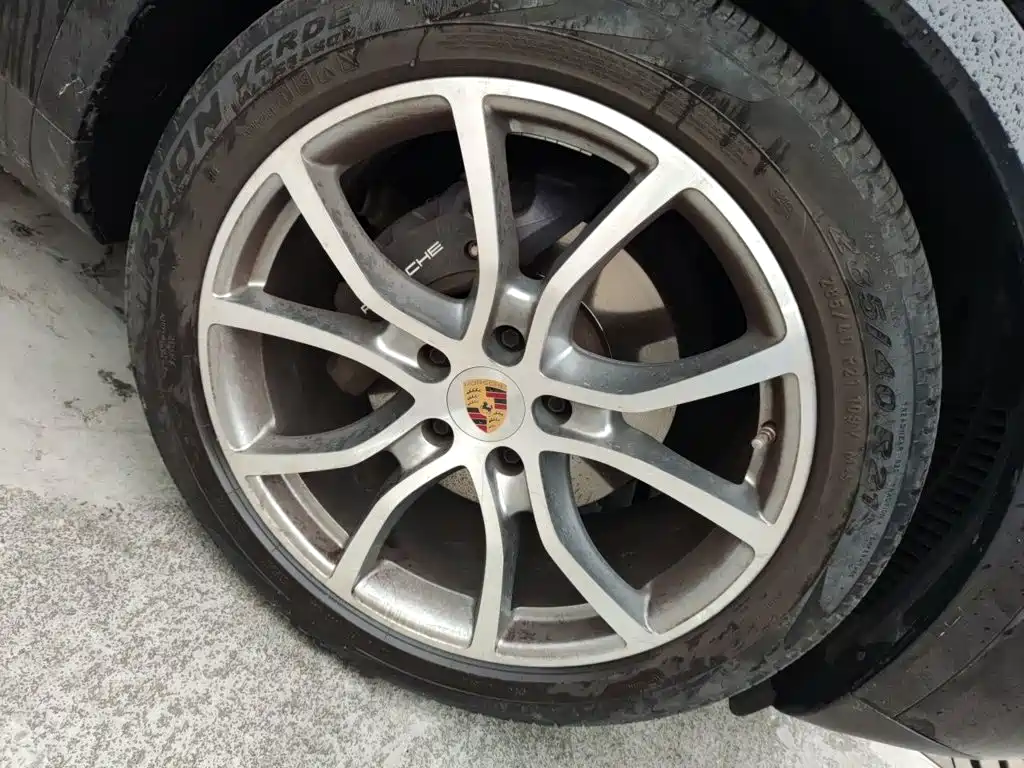 Porsche Cayenne Hybrid — фото 8