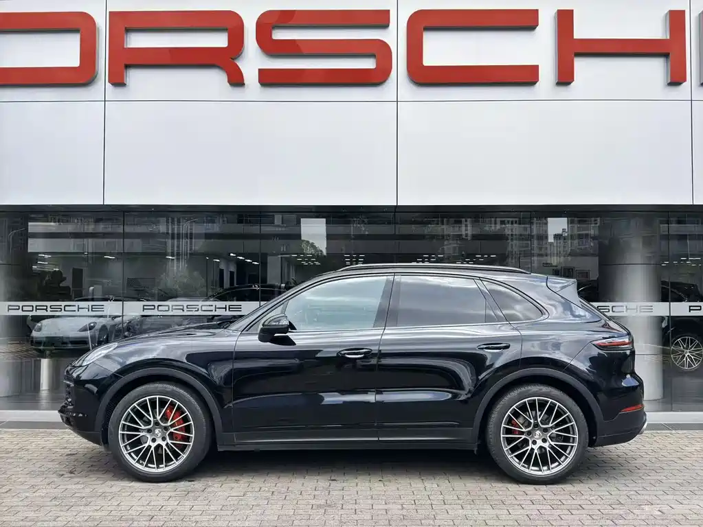 Porsche Cayenne — фото 2