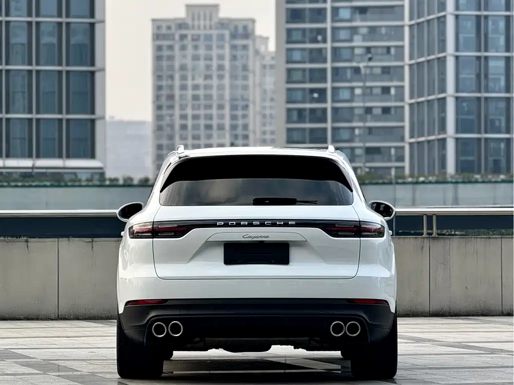 Porsche Cayenne — фото 4
