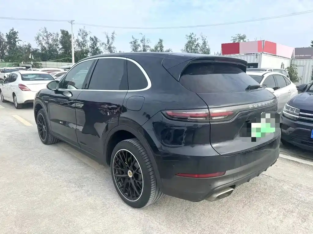 Porsche Cayenne Hybrid — фото 6