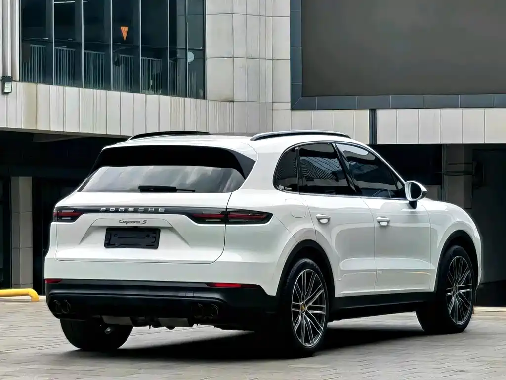 Porsche Cayenne — фото 5