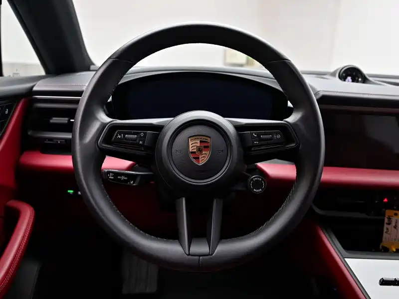 Porsche Macan EV — фото 10