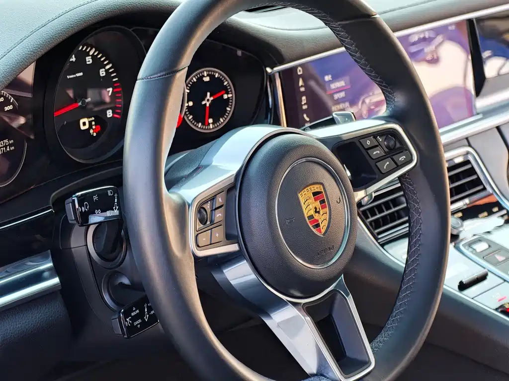 Porsche Panamera — фото 8