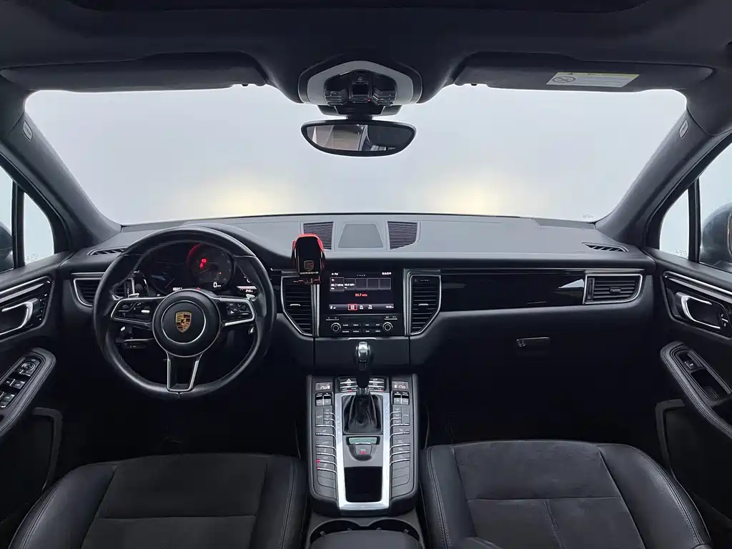 Porsche Macan — фото 6