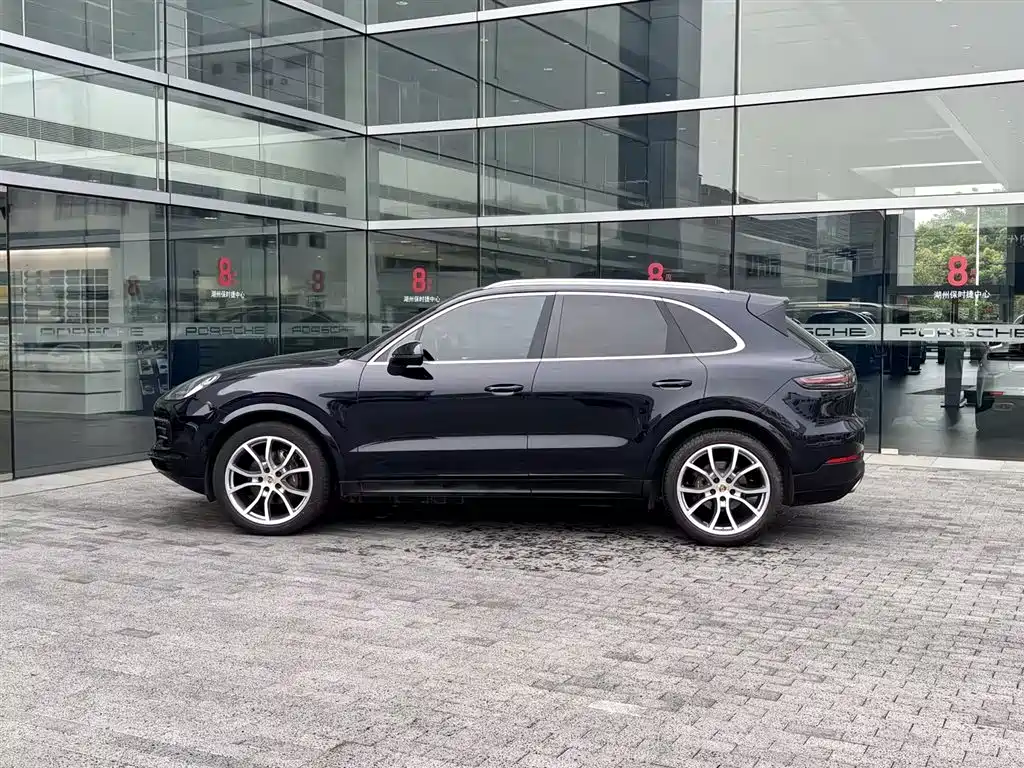 Porsche Cayenne — фото 4