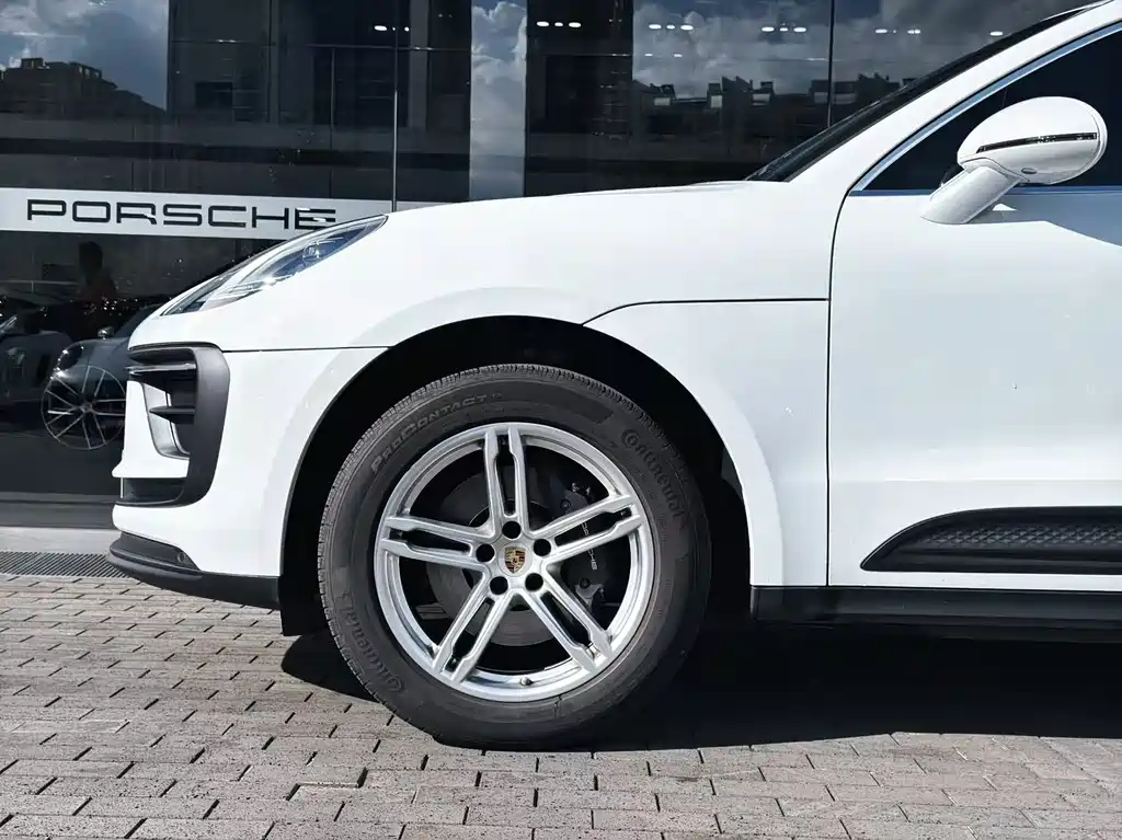 Porsche Macan — фото 5