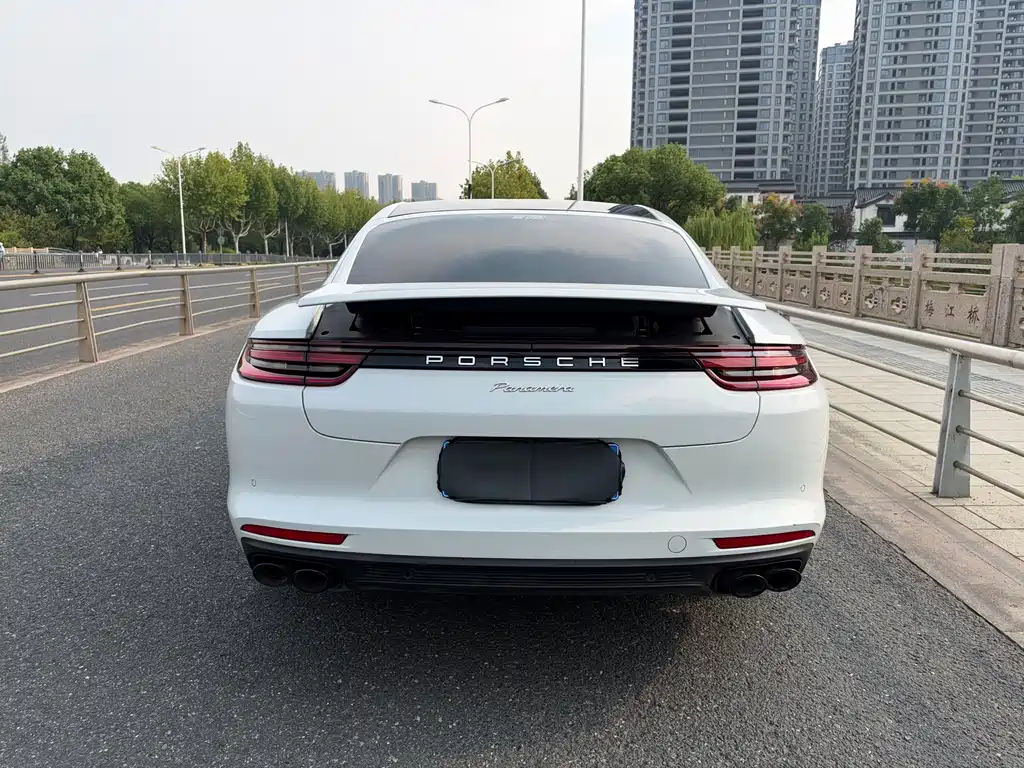 Porsche Panamera — фото 15