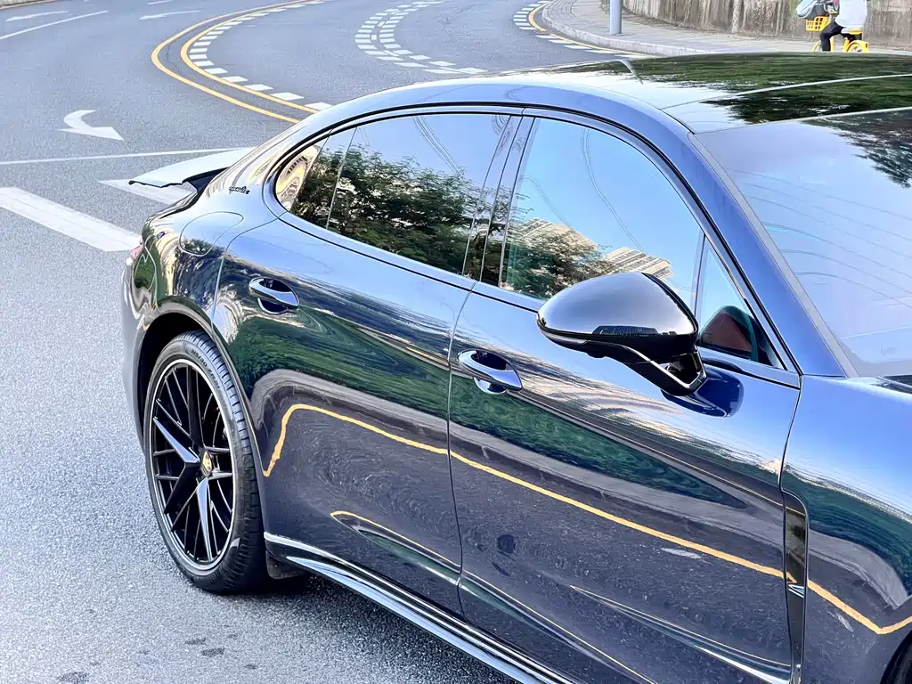 Porsche Panamera — фото 18