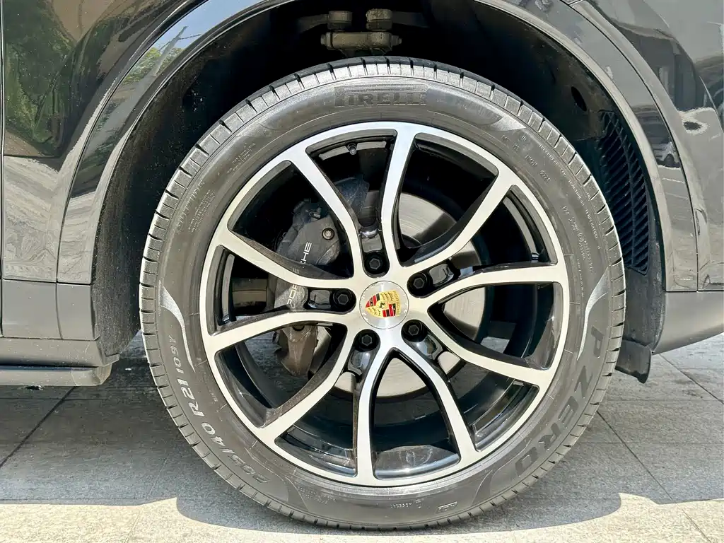 Porsche Cayenne — фото 15