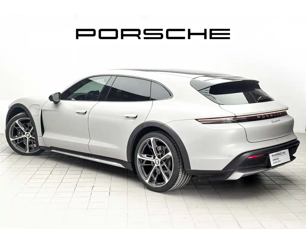 Porsche Taycan — фото 6